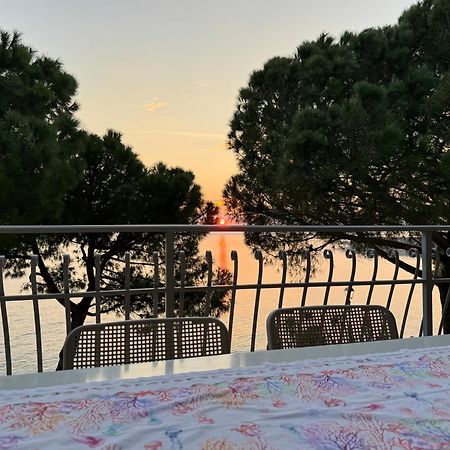 Apartment Mit Meerblick Am Strand Costa Azzura Grado Exterior photo